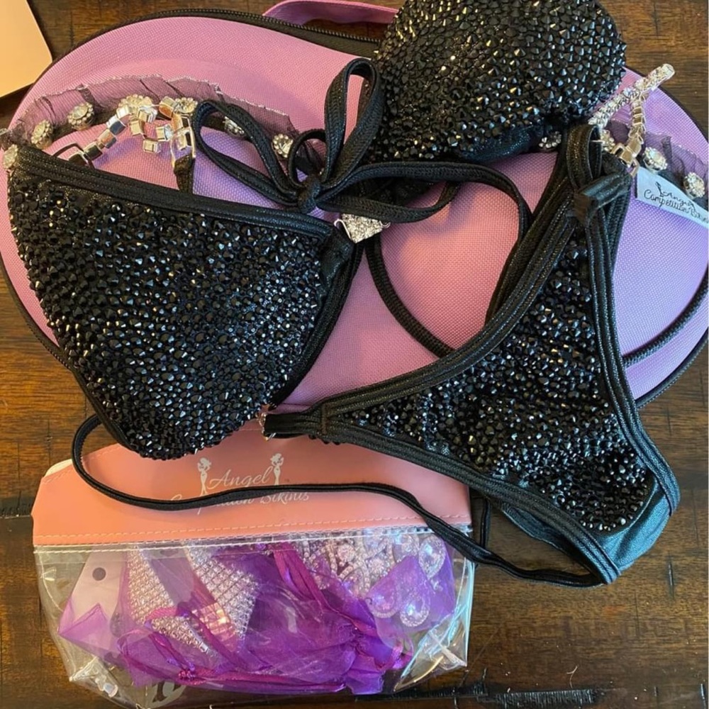 Angel Competition Bikini - Picture 2 of 3